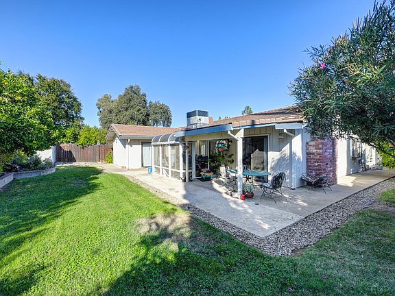 1526 Crestmont Oak Drive Roseville, California, 95661 United States