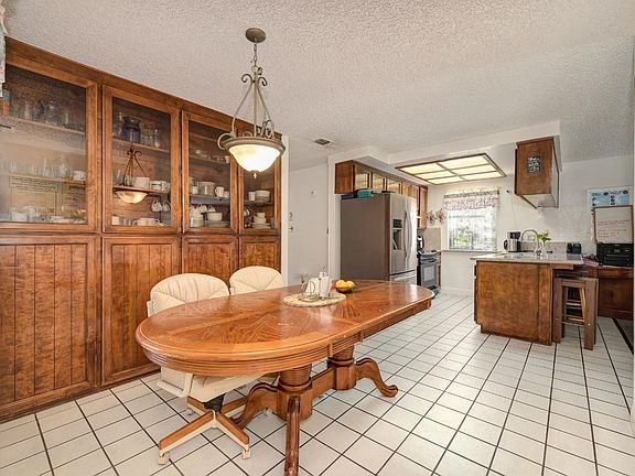 1526 Crestmont Oak Drive Roseville, California, 95661 United States
