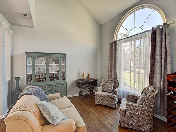 2584 Kentucky Derby Dr, Virginia Beach, VA 23456