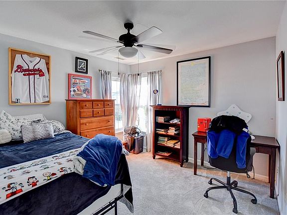 2584 Kentucky Derby Dr, Virginia Beach, VA 23456