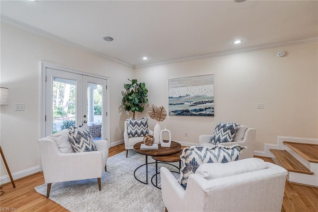 1100 Michaelwood Dr, Virginia Beach, VA 23452
