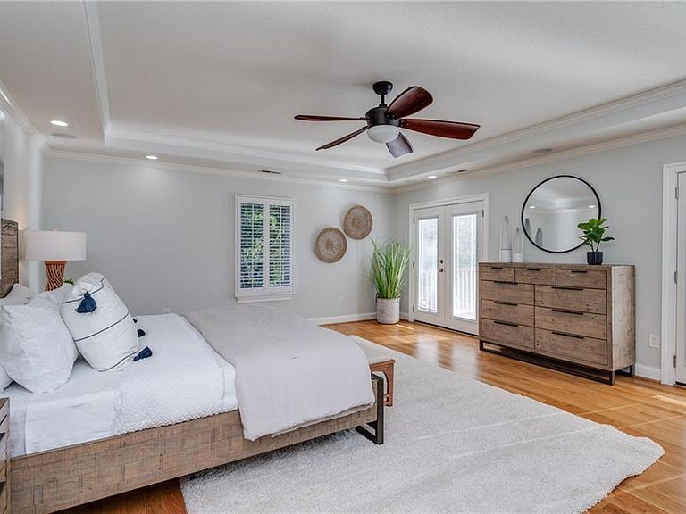1100 Michaelwood Dr, Virginia Beach, VA 23452