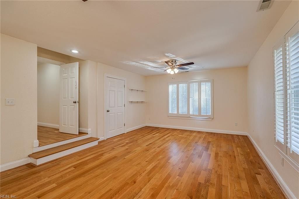 1100 Michaelwood Dr, Virginia Beach, VA 23452
